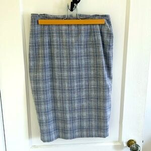 Size 6 wool blend skirt from Canadian designer Lisa Drader-Murphy ‘Turbine’